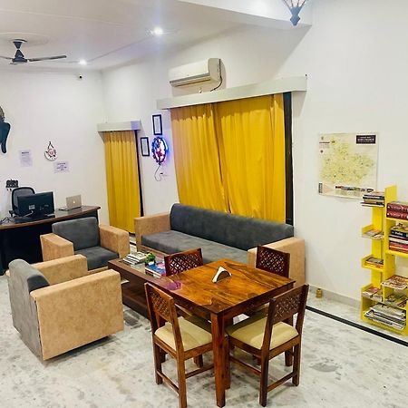 La Curcuma Luxury Homestay Khajuraho Ngoại thất bức ảnh