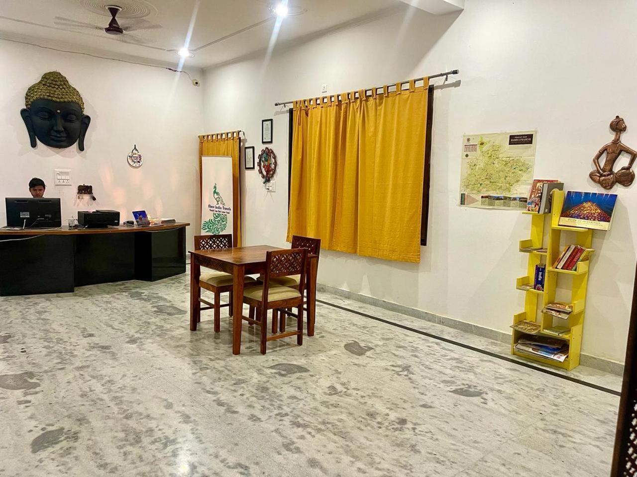 La Curcuma Luxury Homestay Khajuraho Ngoại thất bức ảnh